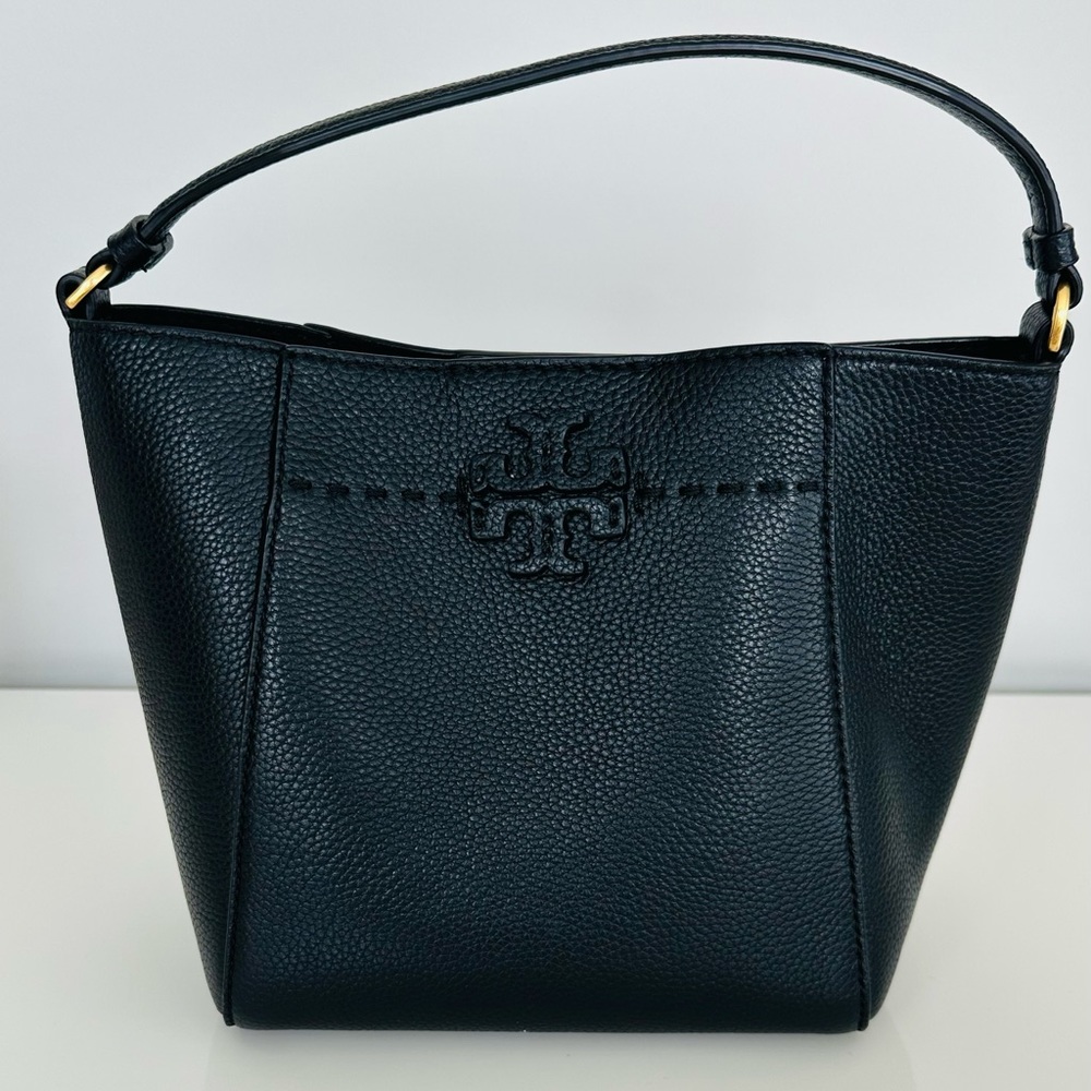 Tory Burch Small McGraw Bucket Bag in Black